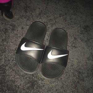 Nike slides